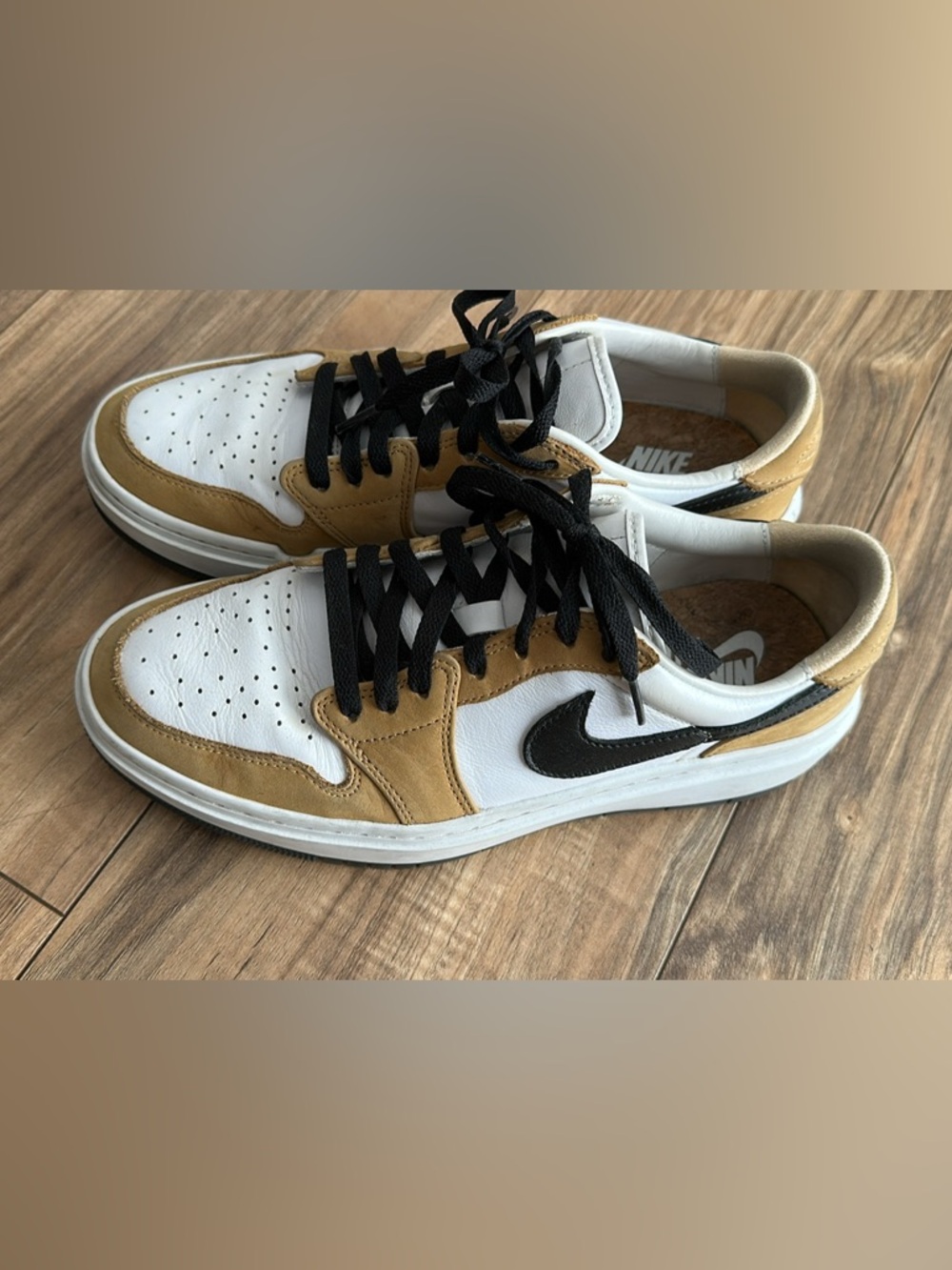 Jordan Low-Top Sneakers in White, Black & Brown